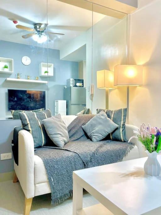 Fully Equipped 1Br Condo At Shore2 Near To Moa Manila Exterior foto